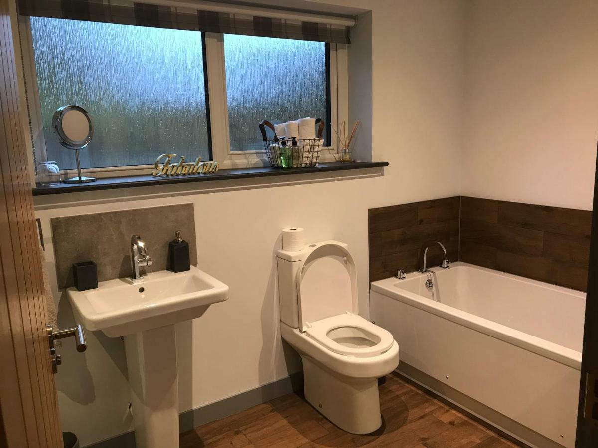 The Bridge B&B Kilmaluag 외부 사진